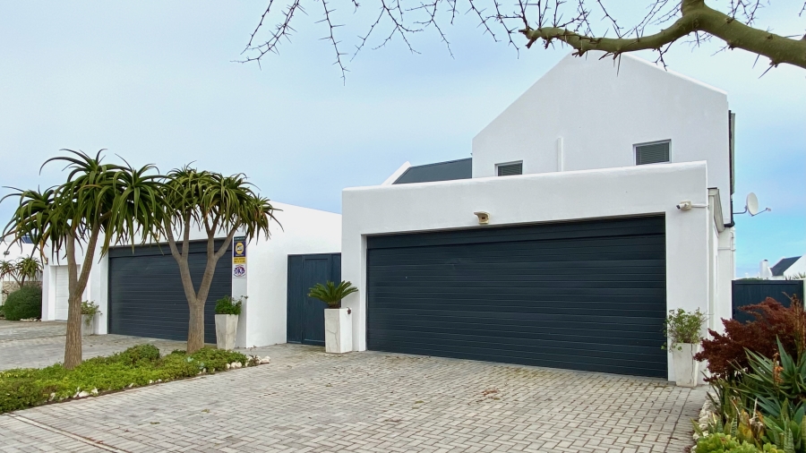 4 Bedroom Property for Sale in Dwarskersbos Western Cape